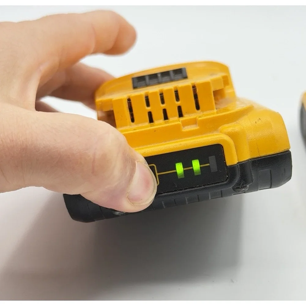 2pk Dewalt BATTERY 20V 2.0AMP XR LI Read Description! Holds Charge.